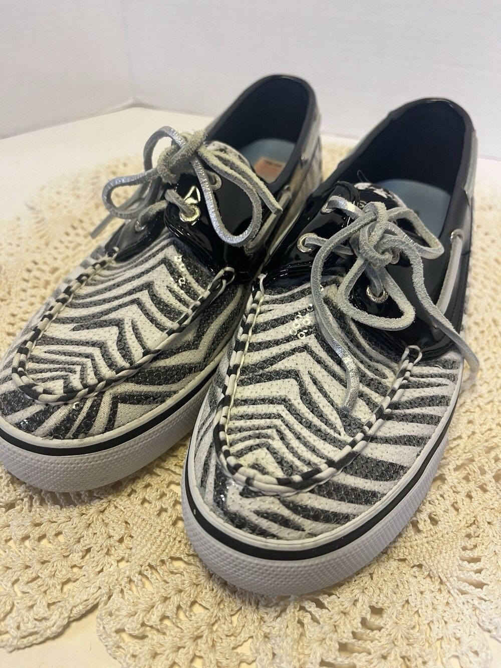 Sperry Top-Sider Women's Size 9 M Zebra Print Sequin Leather Lace Boat Shoes